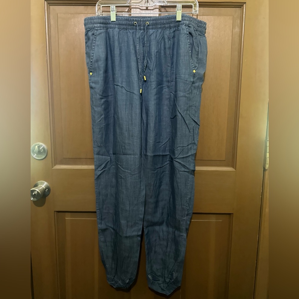 Ellen Tracy Women’s Chambray Casual Pants